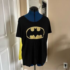 Batman black t-shirt with removable Velcro cape, Size XXL